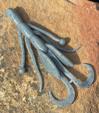 Load image into Gallery viewer, 6 Inch Alien Creature - 3 PK
