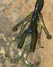 Load image into Gallery viewer, 4 Inch Alien Creature - 6 PK