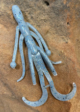 Load image into Gallery viewer, 4 Inch Alien Creature - 6 PK